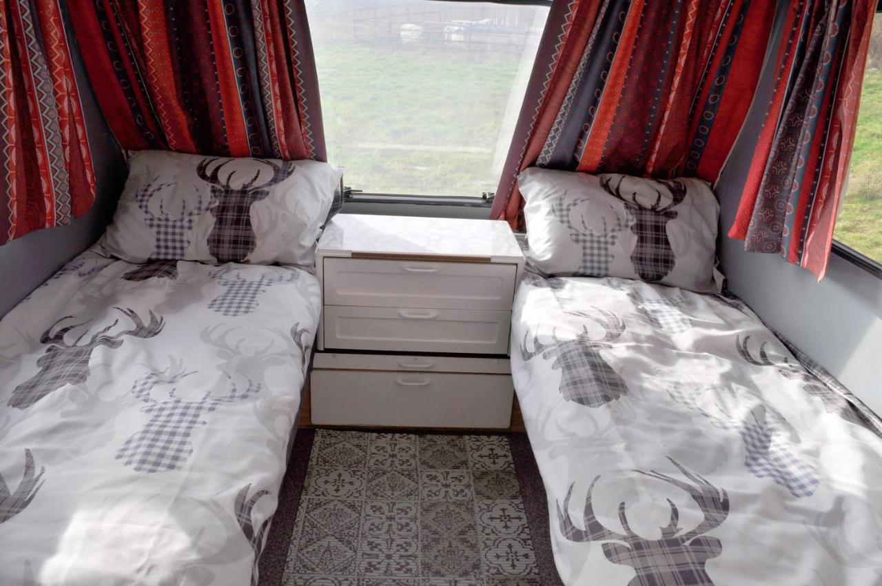 Guillerin Caravan And Glamping Sornac Eksteriør bilde