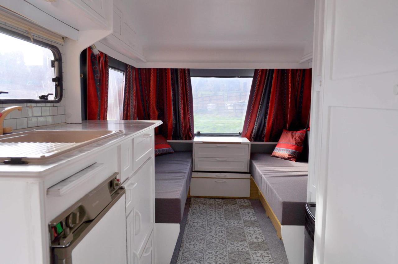 Guillerin Caravan And Glamping Sornac Eksteriør bilde