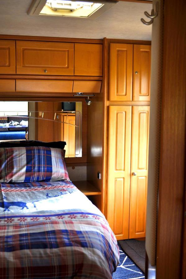 Guillerin Caravan And Glamping Sornac Eksteriør bilde