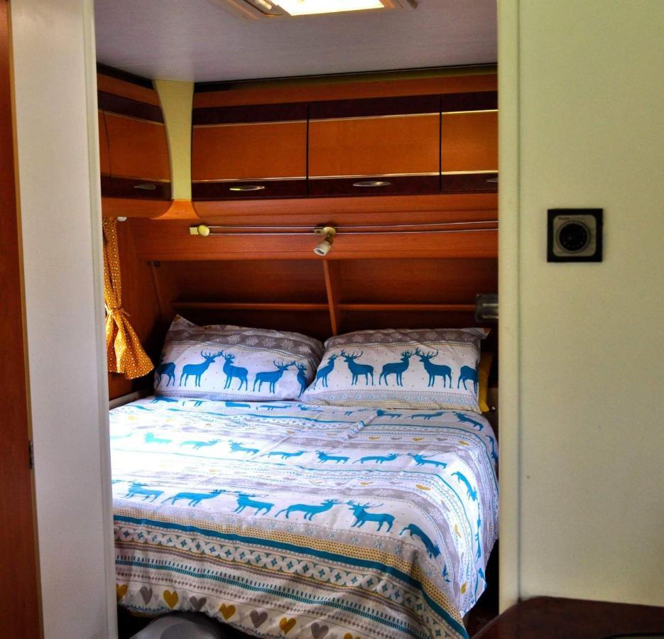 Guillerin Caravan And Glamping Sornac Eksteriør bilde