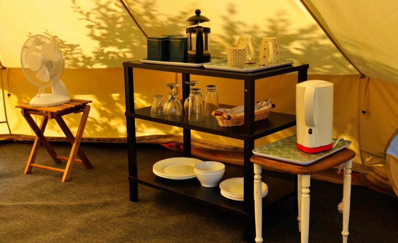 Guillerin Caravan And Glamping Sornac Eksteriør bilde