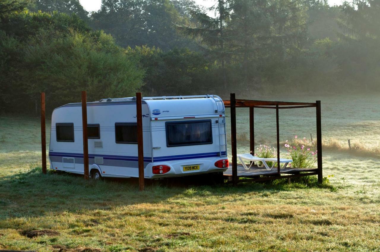 Guillerin Caravan And Glamping Sornac Eksteriør bilde